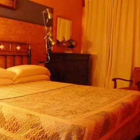 Real Casa Del Cura 4* Herreros